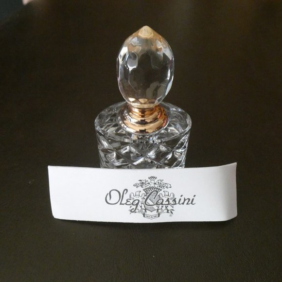 Cut Crystal Perfume Bottle by Oleg Cassini - Picture 7 of 8
